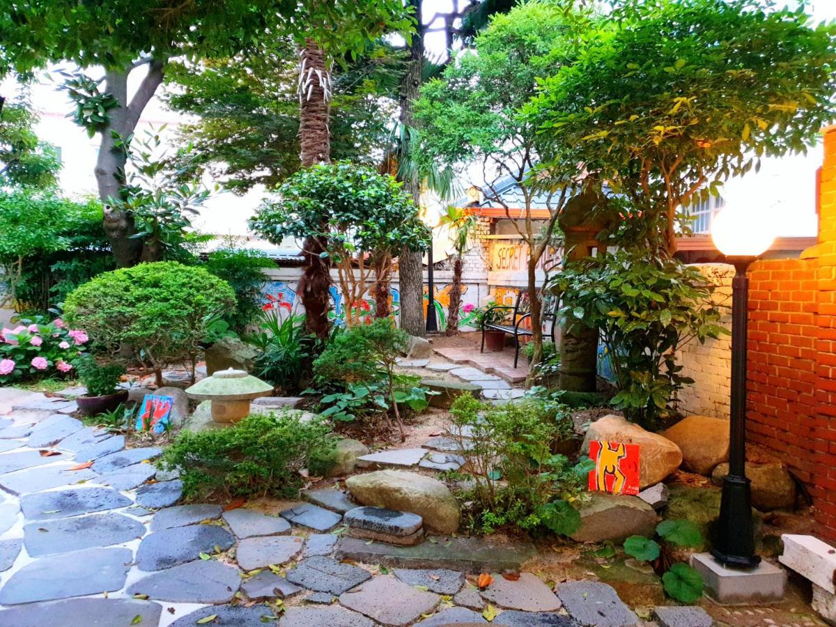 Gallery Family Hotel Mokpo Exteriör bild