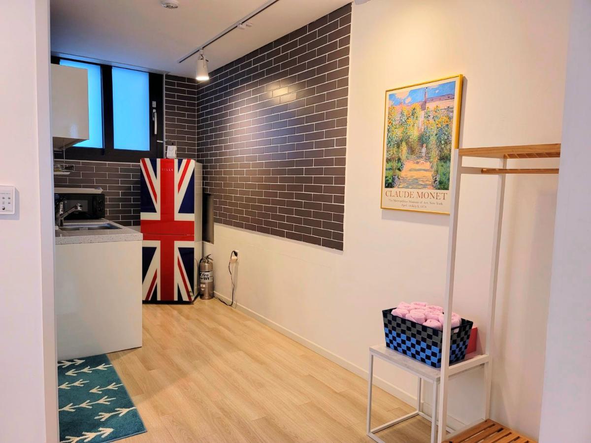 Gallery Family Hotel Mokpo Exteriör bild