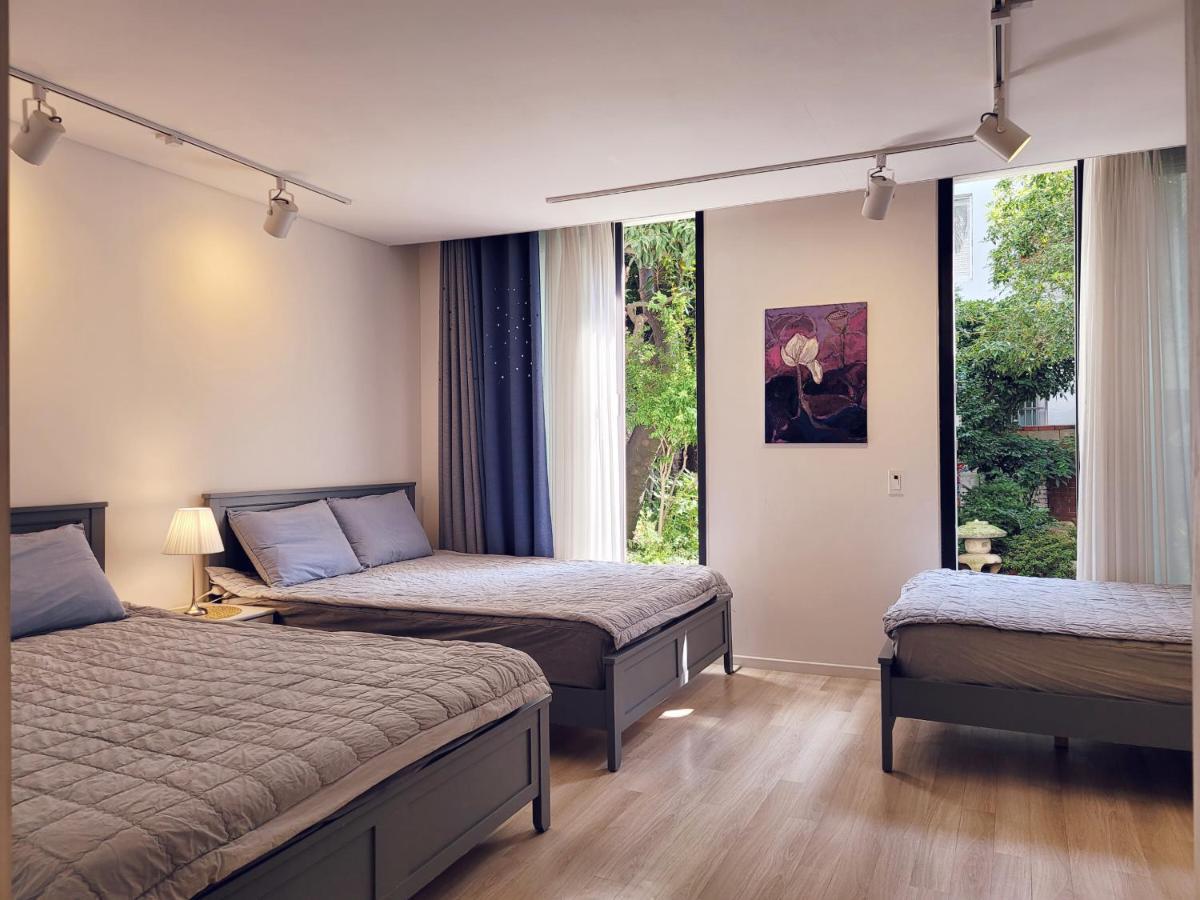 Gallery Family Hotel Mokpo Exteriör bild
